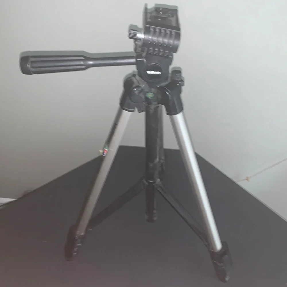 270 degree Velbon S-4000 Extendable Tripod
